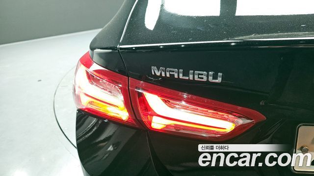 Chevrolet Malibu 2.0 Turbo Premier Special 2020 — фото 23