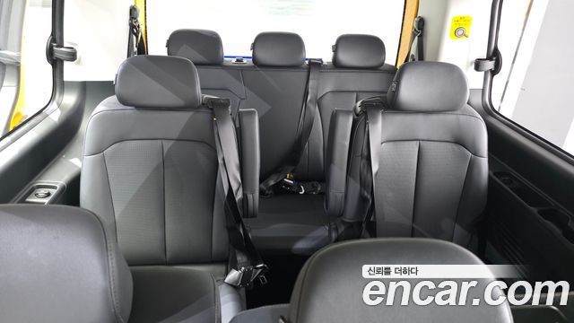 Hyundai Staria L3.5  Kinder Safety Car 11-Seater 2024 — фото 12