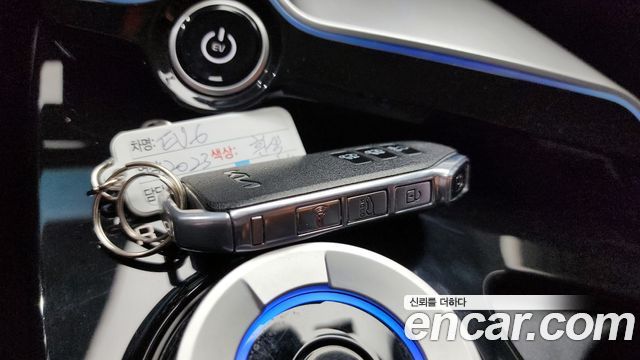 Kia EV6 Long Range Earth 2023 — фото 28