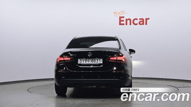 Mercedes-Benz A-Class (W177) A220 Sedan 2020 — фото 4