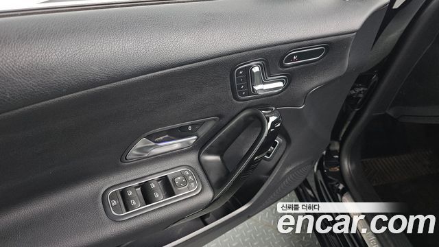 Mercedes-Benz A-Class (W177) A220 Sedan 2020 — фото 23