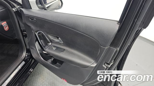 Mercedes-Benz A-Class (W177) A220 Sedan 2020 — фото 30