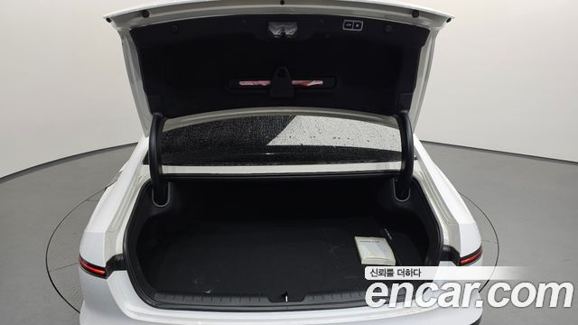 Hyundai Grandeur (GN7) 3.5 LPG 2WD (Taxi) Deluxe 2023 — фото 19