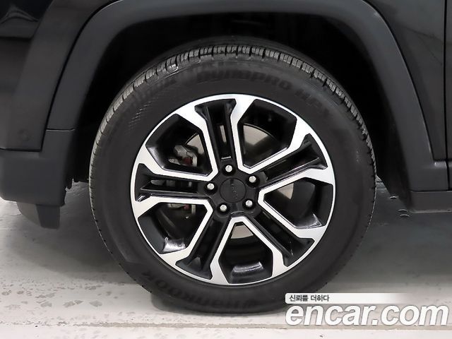 Jeep Compass (II) 2.4 Limitied AWD 2022 — фото 5
