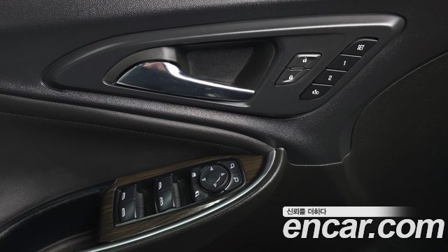 Chevrolet Malibu 2.0 Turbo Redline 2022 — фото 13