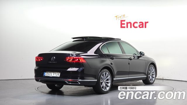 Volkswagen Passat GT (B8) 2.0 TDI Prestige 2022 — фото 2