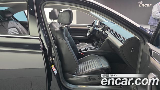 Volkswagen Passat GT (B8) 2.0 TDI Prestige 2022 — фото 11