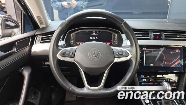 Volkswagen Passat GT (B8) 2.0 TDI Prestige 2022 — фото 12