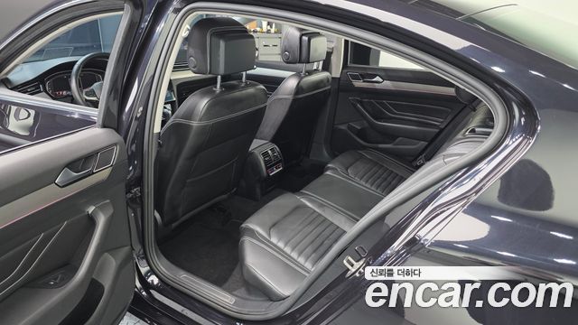 Volkswagen Passat GT (B8) 2.0 TDI Prestige 2022 — фото 26