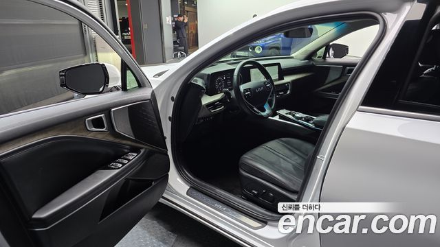 Kia K8 2.5 Gasoline 2WD Noblesse 2023 — фото 10