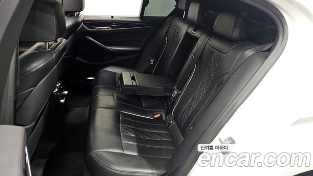 BMW 5 Series (G30) 520d xDrive M Sport Package Plus 2020 — фото 11