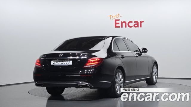 Mercedes-Benz E-Class (W213) E300 4MATIC Exclusive 2019 — фото 2