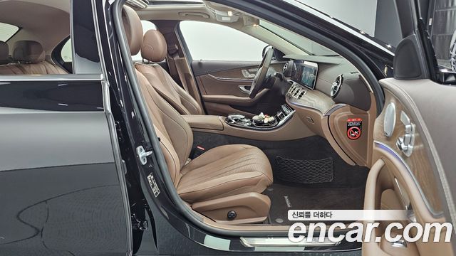 Mercedes-Benz E-Class (W213) E300 4MATIC Exclusive 2019 — фото 11