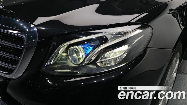 Mercedes-Benz E-Class (W213) E300 4MATIC Exclusive 2019 — фото 22