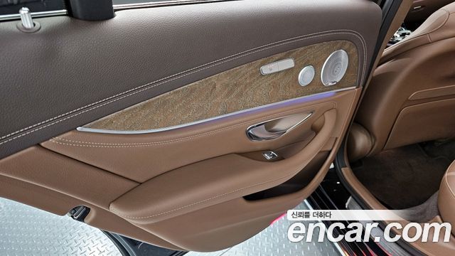 Mercedes-Benz E-Class (W213) E300 4MATIC Exclusive 2019 — фото 25