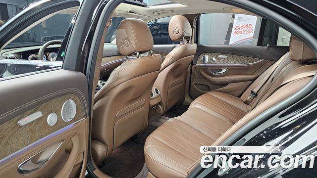 Mercedes-Benz E-Class (W213) E300 4MATIC Exclusive 2019 — фото 26