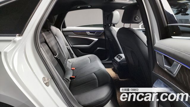 Audi A6 (C8) 40 TDI Quattro Premium 2022 — фото 11