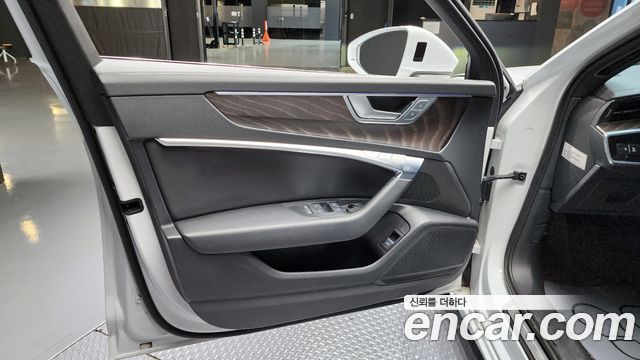 Audi A6 (C8) 40 TDI Quattro Premium 2022 — фото 24