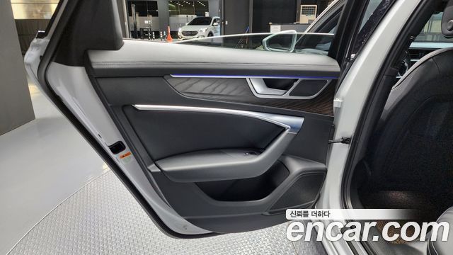 Audi A6 (C8) 40 TDI Quattro Premium 2022 — фото 25