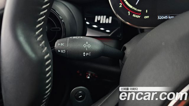 MINI Cooper S JCW Pat Moss Edition 3rd 2023 — фото 20