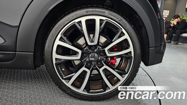 MINI Cooper S JCW Pat Moss Edition 3rd 2023 — фото 21
