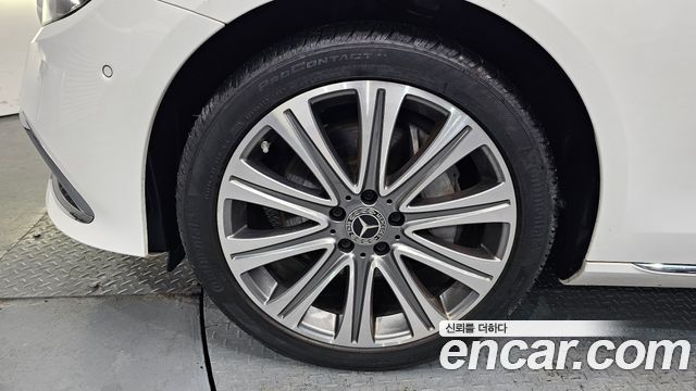 Mercedes-Benz E-Class (W213) E300e 4MATIC Exclusive 2023 — фото 5