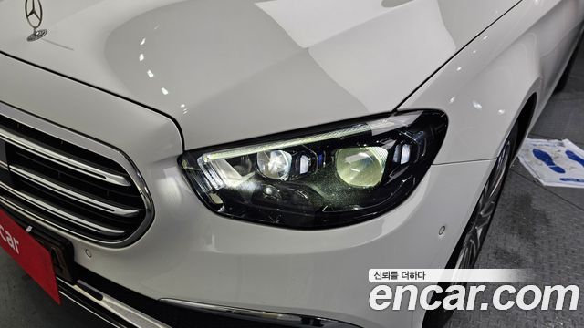 Mercedes-Benz E-Class (W213) E300e 4MATIC Exclusive 2023 — фото 22
