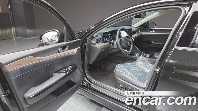 Kia K5 (III) 2.0 Noblesse 2023 — фото 10
