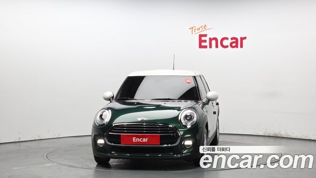 MINI Cooper 5Door Standard 3rd 2018 — фото 3