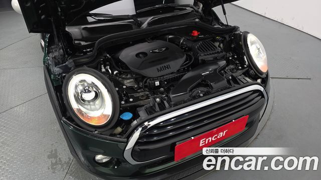 MINI Cooper 5Door Standard 3rd 2018 — фото 6