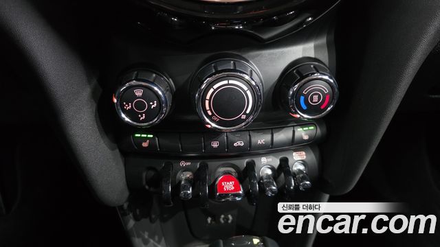 MINI Cooper 5Door Standard 3rd 2018 — фото 17