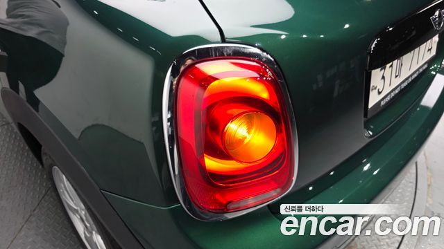 MINI Cooper 5Door Standard 3rd 2018 — фото 23