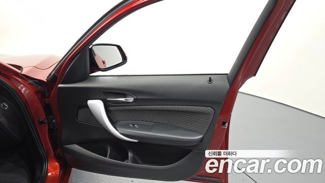 BMW 1 Series (F20) 118d M Sport Shadow 5 Door 2018 — фото 24