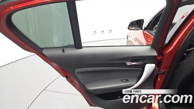 BMW 1 Series (F20) 118d M Sport Shadow 5 Door 2018 — фото 25