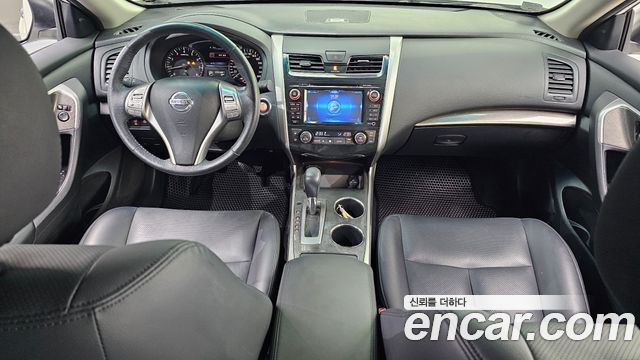 Nissan Altima 2.5 Tech L33 2016 — фото 7