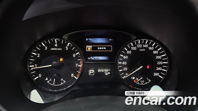 Nissan Altima 2.5 Tech L33 2016 — фото 8