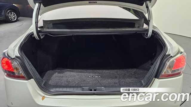 Nissan Altima 2.5 Tech L33 2016 — фото 20