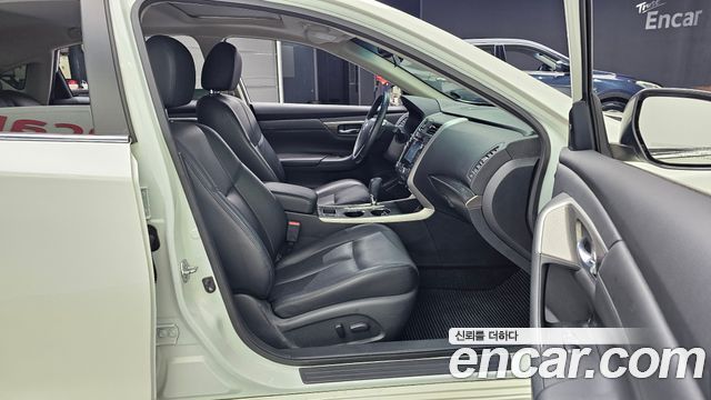 Nissan Altima 2.5 Tech L33 2016 — фото 26