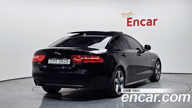 Jaguar XE 20d R-Sport 2016 — фото 2