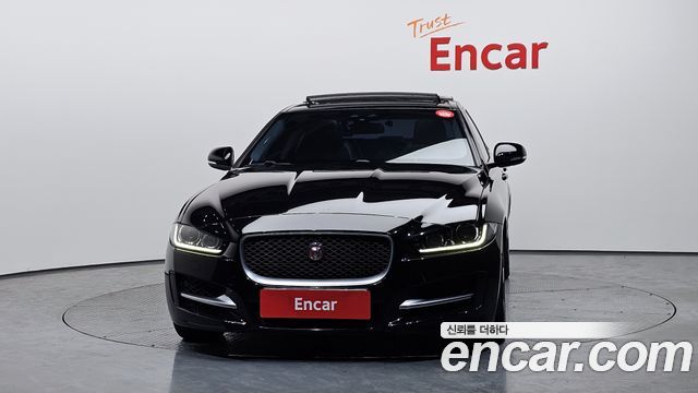Jaguar XE 20d R-Sport 2016 — фото 3