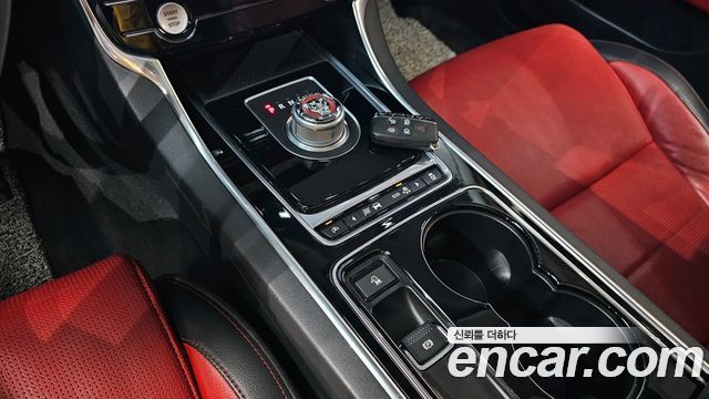 Jaguar XE 20d R-Sport 2016 — фото 9