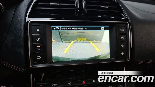 Jaguar XE 20d R-Sport 2016 — фото 18