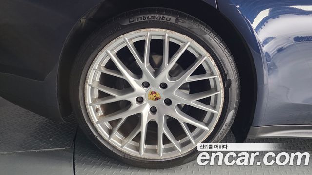 Porsche Panamera (971) 3.0 AWD 2018 — фото 5