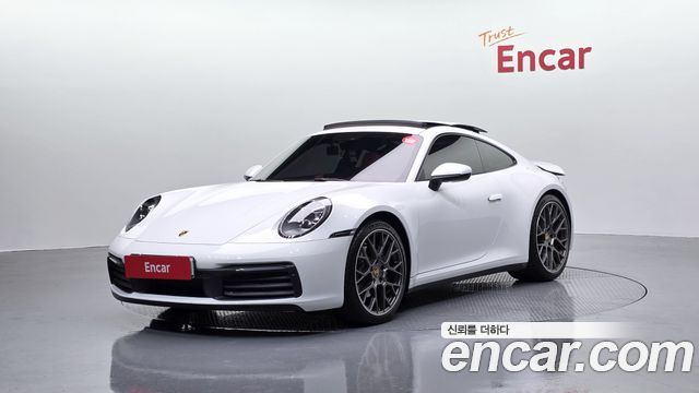 Porsche 911 (992) Carrera 4