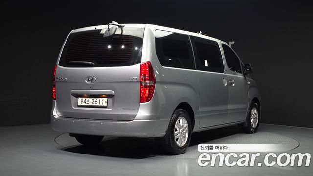 Hyundai Grand Starex Van 3-Seater Smart 2021 — фото 2