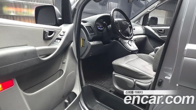 Hyundai Grand Starex Van 3-Seater Smart 2021 — фото 10