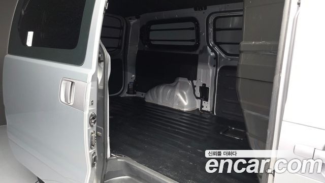 Hyundai Grand Starex Van 3-Seater Smart 2021 — фото 12