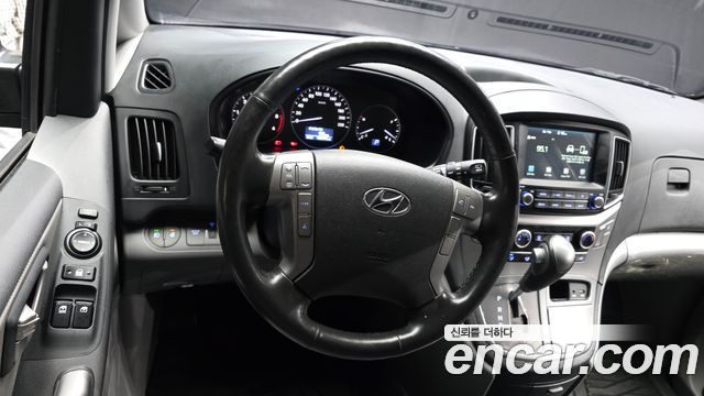 Hyundai Grand Starex Van 3-Seater Smart 2021 — фото 13
