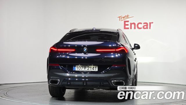 BMW X6 (G06) xDrive40i M Sport 2024 — фото 4