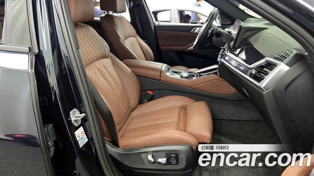 BMW X6 (G06) xDrive40i M Sport 2024 — фото 11